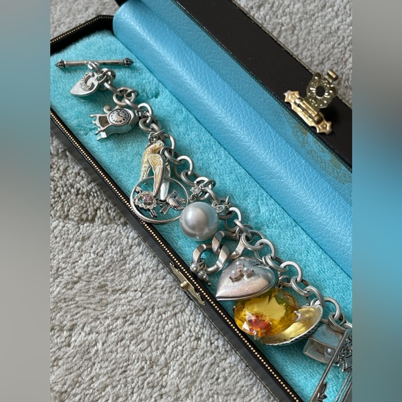 Juicy Couture charm bracelet - Picture 3 of 13